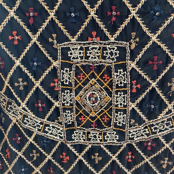 Zara embroidered long sleeve top - Picture 6 of 6